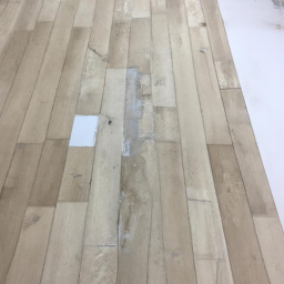 Rénovation parquet : restaurez la beauté de votre parquet ancien Bron